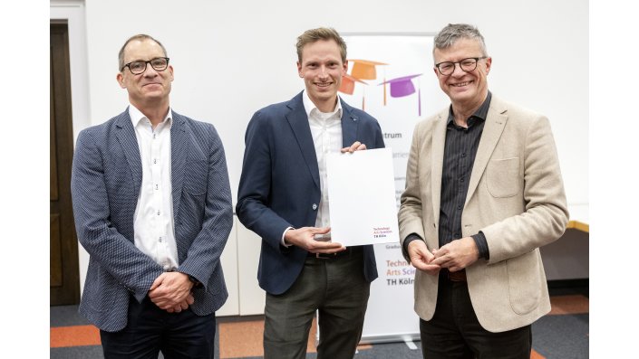 Prof. Dr. Thorsten Schneiders, Dr. Lukas Hilger und Prof. Dr. Klaus Becker