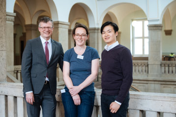 Prof. Dr. Klaus Becker, Melanie Werner, Duc Son Nguyen (v.l.)