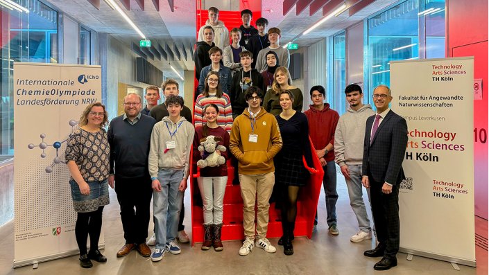 Zum vierten Mal fand das NRW-Landesseminar der Internationalen ChemieOlympiade an der TH Köln statt. 