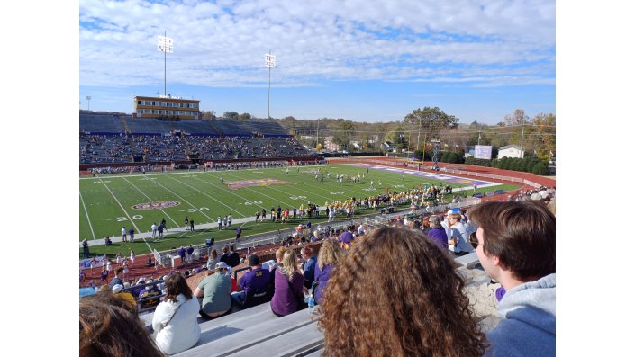 Football-Spiel im Tucker Stadium