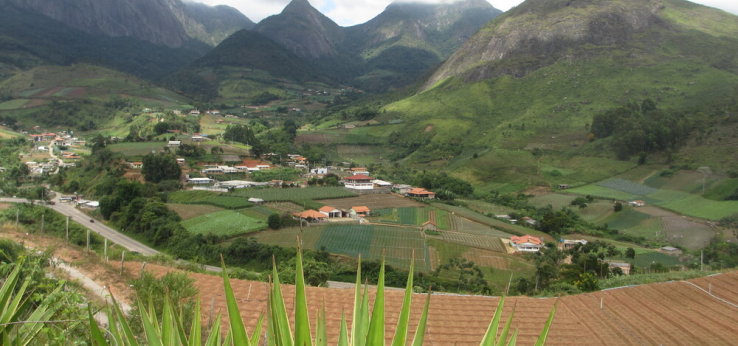 Landschaft in den Tropen, Berge, Landwirtschaft (Image: Dr. Claudia Raedig)