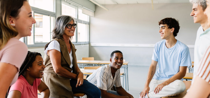 Studierende im Sprachkurs (Image: Adobe Stock)