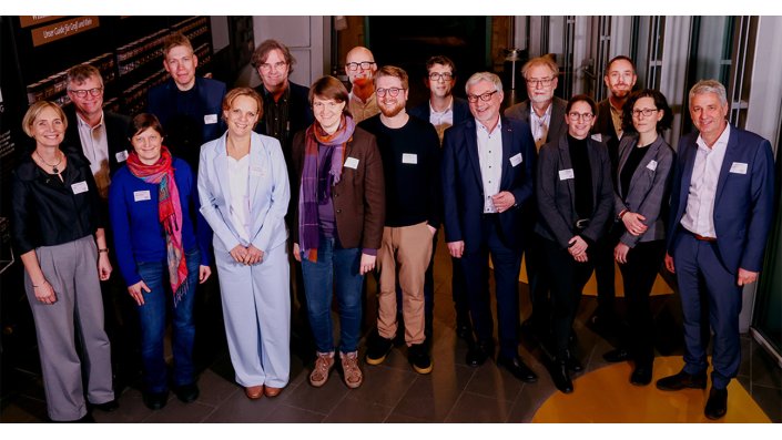 Gruppenfoto Neuberufene Professor*innen 